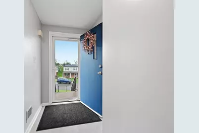 1407 Great Oak Drive, Scott Township, PA 15220 - Photo 2