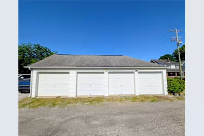 301 Pleasantview Ave, Butler, PA 16001 - Photo 6