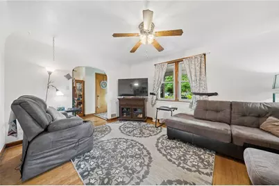 115 Locust St, Jeannette, PA 15644 - Photo 8