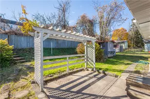 2030 Wesley St, McKeesport, PA 15132 - Photo 18
