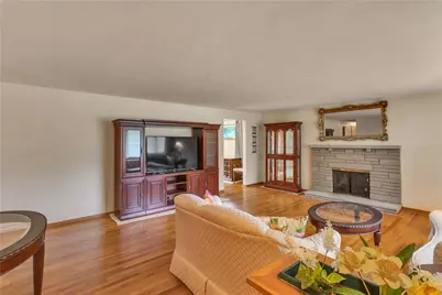 115 Montgomery Dr, Pine Township, PA 15090 - Photo 8