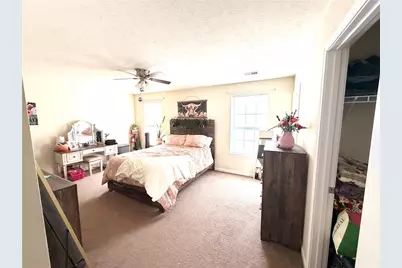 122 Broadstone Dr, Adams Township, PA 16046 - Photo 10