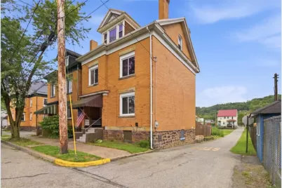 305 3rd St, Freeport, PA 16229 - Photo 2