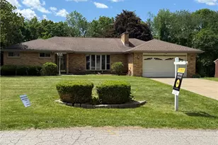 112 Wishart Dr, Brighton Township, PA 15009 - Photo 2