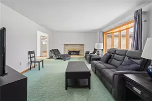 112 Wishart Dr, Brighton Township, PA 15009 - Photo 4