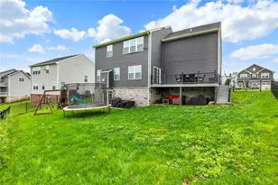 5774 Sabato Dr, Irwin, PA 15642 - Photo 8