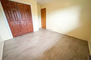 102 Lyn Dale Dr, Center Township, PA 16001 - Photo 16