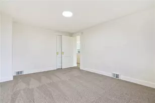 2217 Hawthorne Ave, Pittsburgh, PA 15218 - Photo 16