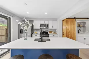 907 Camelot Dr, Pittsburgh, PA 15237 - Photo 12
