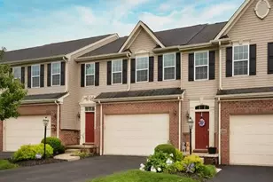 352 Maple Ridge Dr, Canonsburg, PA 15317 - Photo 1
