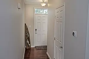 352 Maple Ridge Dr, Canonsburg, PA 15317 - Photo 2
