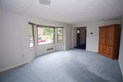 256 Kinvara Drive, Ross Twp, PA 15237 - Photo 2