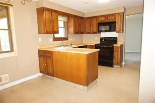 256 Kinvara Dr, Ross Twp, PA 15237 - Photo 6