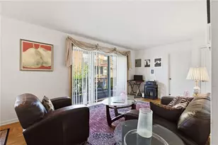 126 Jamestown Ct, Scott Township, PA 15216 - Photo 8