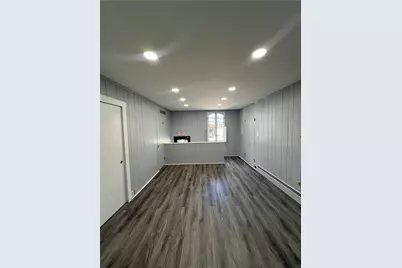 114 N Main Street, Zelienople, PA 16063 - Photo 2