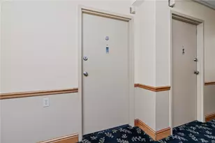 1987 Centurion Dr, Pittsburgh, PA 15221 - Photo 2