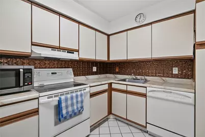 1987 Centurion Drive #607, Pittsburgh, PA 15221 - Photo 4