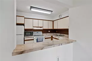 1987 Centurion Dr, Pittsburgh, PA 15221 - Photo 8