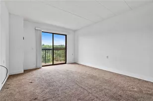 1987 Centurion Dr, Pittsburgh, PA 15221 - Photo 12