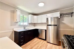 3735 Hiawatha St, Pittsburgh, PA 15212 - Photo 6