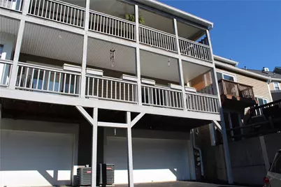 2663 Hunters Point Dr, Pittsburgh, PA 15090 - Photo 2