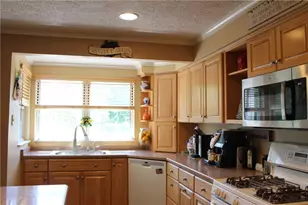 2663 Hunters Point Dr, Pittsburgh, PA 15090 - Photo 18