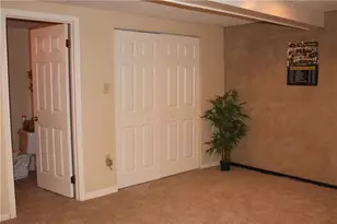 2663 Hunters Point Dr, Pittsburgh, PA 15090 - Photo 36