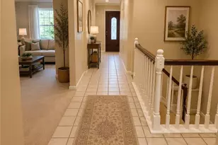 2663 Hunters Point Dr, Pittsburgh, PA 15090 - Photo 6