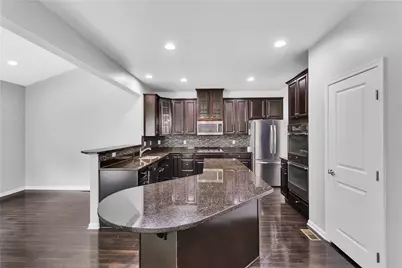 220 Boardwalk Dr, Cranberry Township, PA 16066 - Photo 8