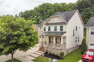 220 Boardwalk Dr, Cranberry Township, PA 16066 - Photo 2