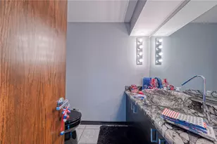 4993 Dolores Dr, Pittsburgh, PA 15227 - Photo 8