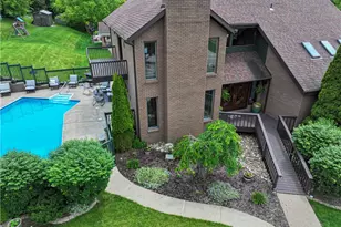 4993 Dolores Dr, Pittsburgh, PA 15227 - Photo 2