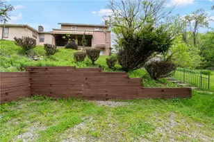 485 Pierson Run Rd, Pittsburgh, PA 15239 - Photo 2