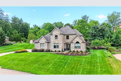 322 Schlag Ct, Ross Twp, PA 15237 - Photo 2