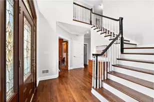 322 Schlag Ct, Ross Twp, PA 15237 - Photo 4