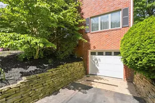 954 Lindendale Dr, Pittsburgh, PA 15243 - Photo 4