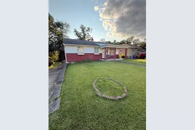 432 Violet Dr, Lower Burrell, PA 15068 - Photo 2