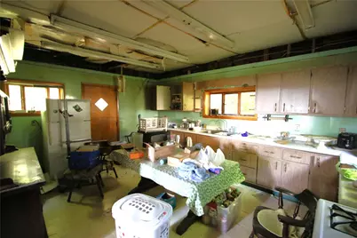915 Oakland Avenue, Charleroi Boro, PA 15022 - Photo 4