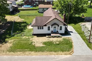 113 3rd St, Chartiers, PA 15342 - Photo 1