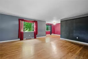 126 Columbia Dr, Pittsburgh, PA 15236 - Photo 2