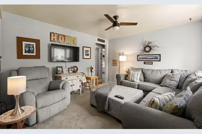 942 Scenery Dr, Elizabeth Twp/Boro, PA 15037 - Photo 4