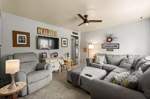 942 Scenery Dr, Elizabeth Twp/Boro, PA 15037 - Photo 4