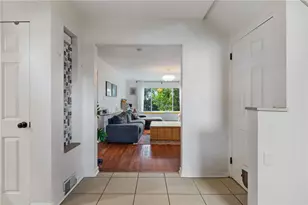 1018 Forsythe Rd, Carnegie, PA 15106 - Photo 6