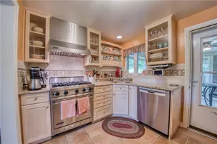 2808 Phillips Ave, Pittsburgh, PA 15116 - Photo 6