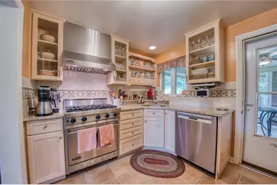 2808 Phillips Ave, Pittsburgh, PA 15116 - Photo 6