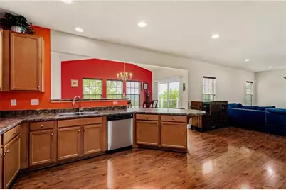 312 Sunrise Dr, Carnegie, PA 15106 - Photo 12