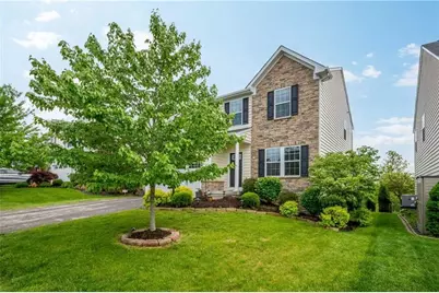 312 Sunrise Dr, Carnegie, PA 15106 - Photo 2