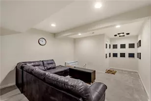 312 Sunrise Dr, Carnegie, PA 15106 - Photo 24