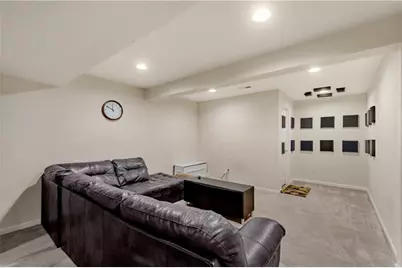 312 Sunrise Dr, Carnegie, PA 15106 - Photo 24