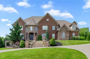413 Wynstone Dr, Pine Township, PA 15090 - Photo 2
